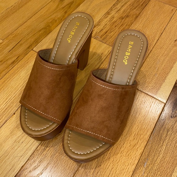 Open Toe Platform Tan Heels - Picture 4 of 4